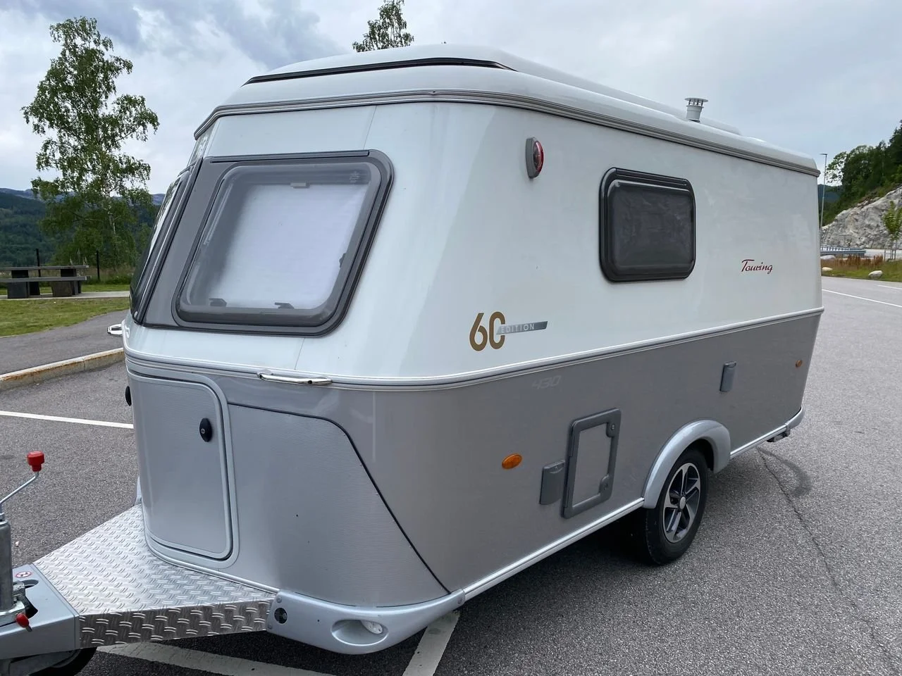 948_83a9a0da-9025-45f0-b005-fc9766399b52-1 Caravane Hymer Touring Troll 430 60 Edition – Image 1