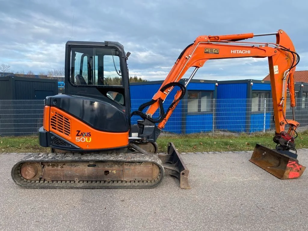 HITACHI ZX50, 4.5T + 3 GODETS