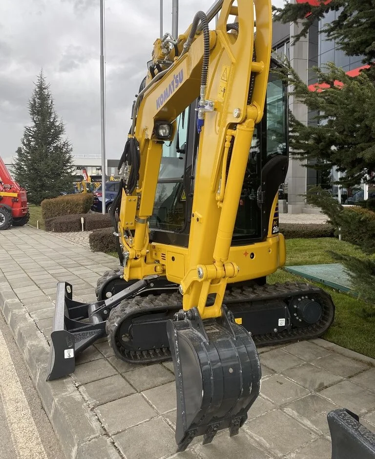 KOMATSU PC 26MR-5, 2,7T + 3 GODETS