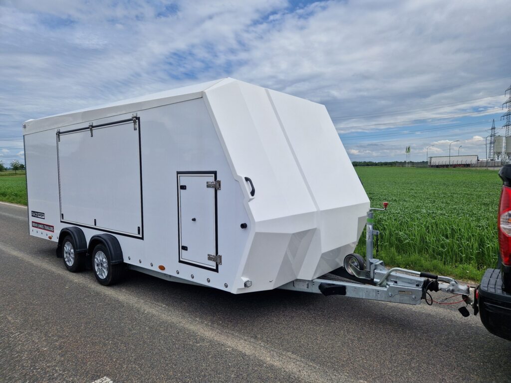 Camion de transport BJT Race Sport 500x200x175 cm, jantes alliage 4×12″, 2600 kg, spécial 2022